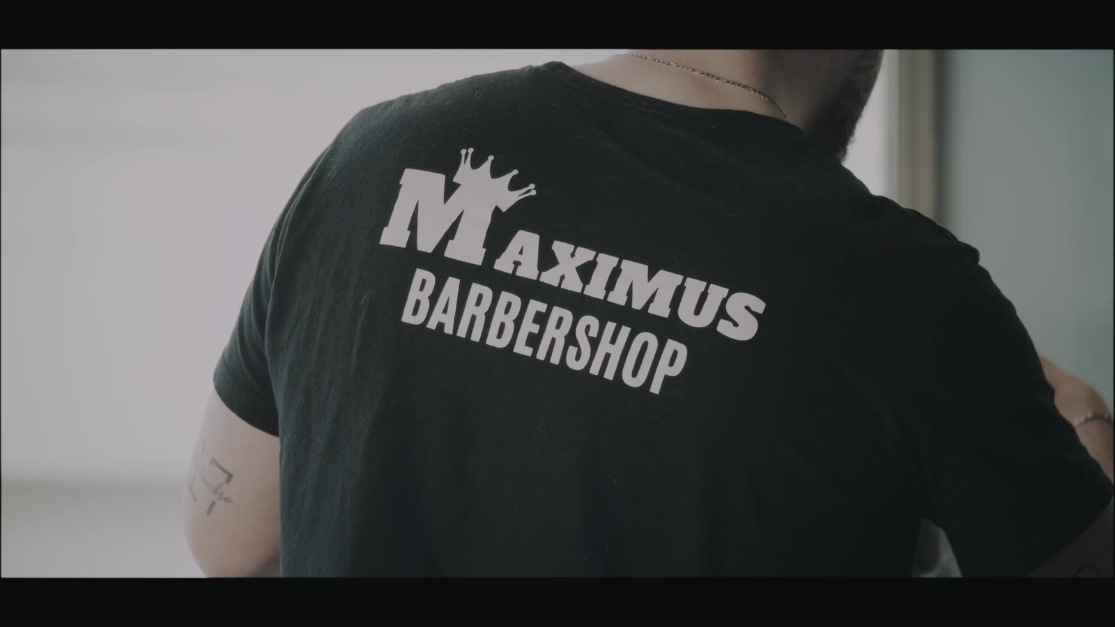 Équipe Maximus Barbershop en action